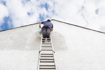 Peinture extérieure à Lescure-Jaoul — façades et ravalement